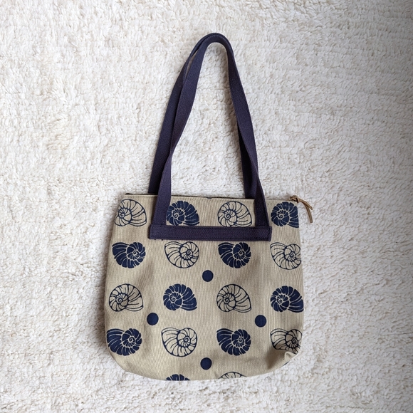 Handbags - Seashell Graphic Zip Top Shoulder Tote Bag